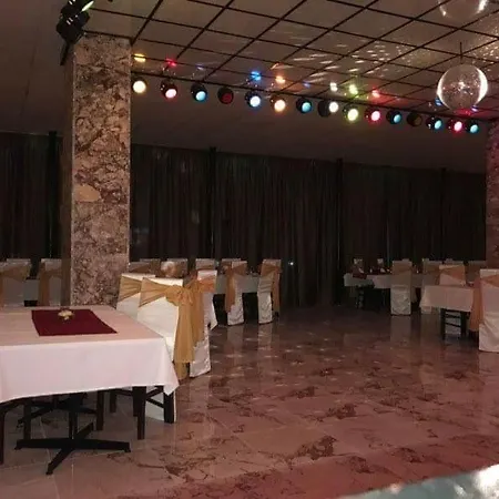 Szálloda родина