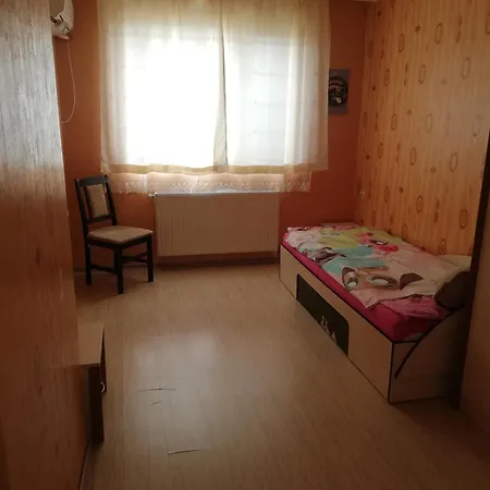 родина Хотел Мездра